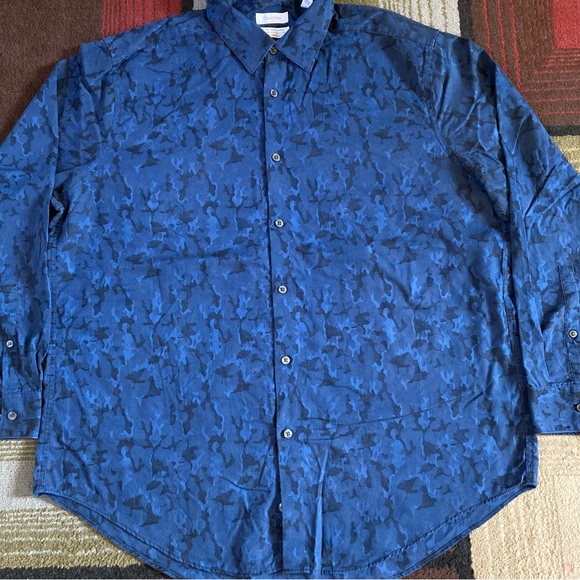 Calvin Klein Blue Camo Slim Fit Button Up Shirt Long Sleeve Men's Sz 17 32/33 - Picture 2 of 7